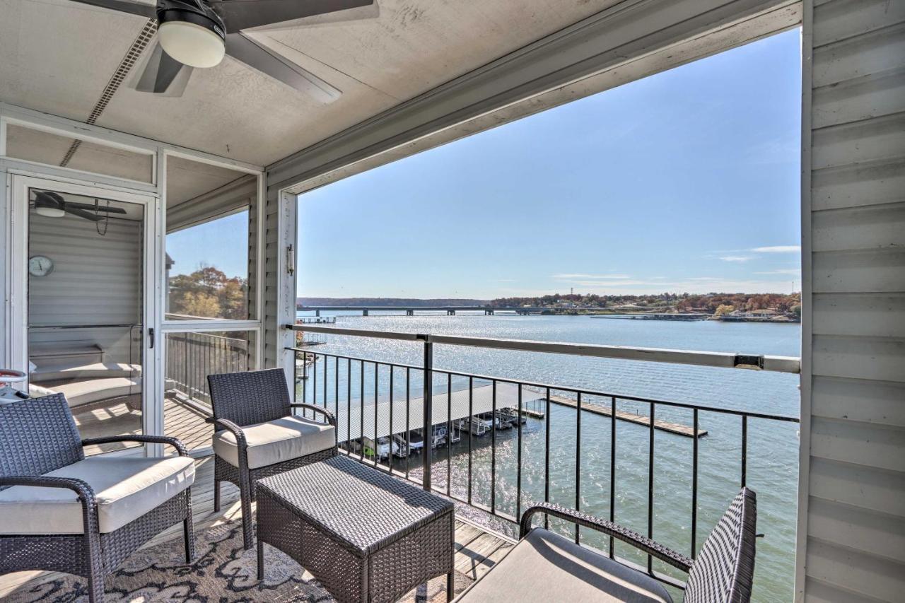 Sunny Osage Beach With Balcony And Lakefront View Exterior photo